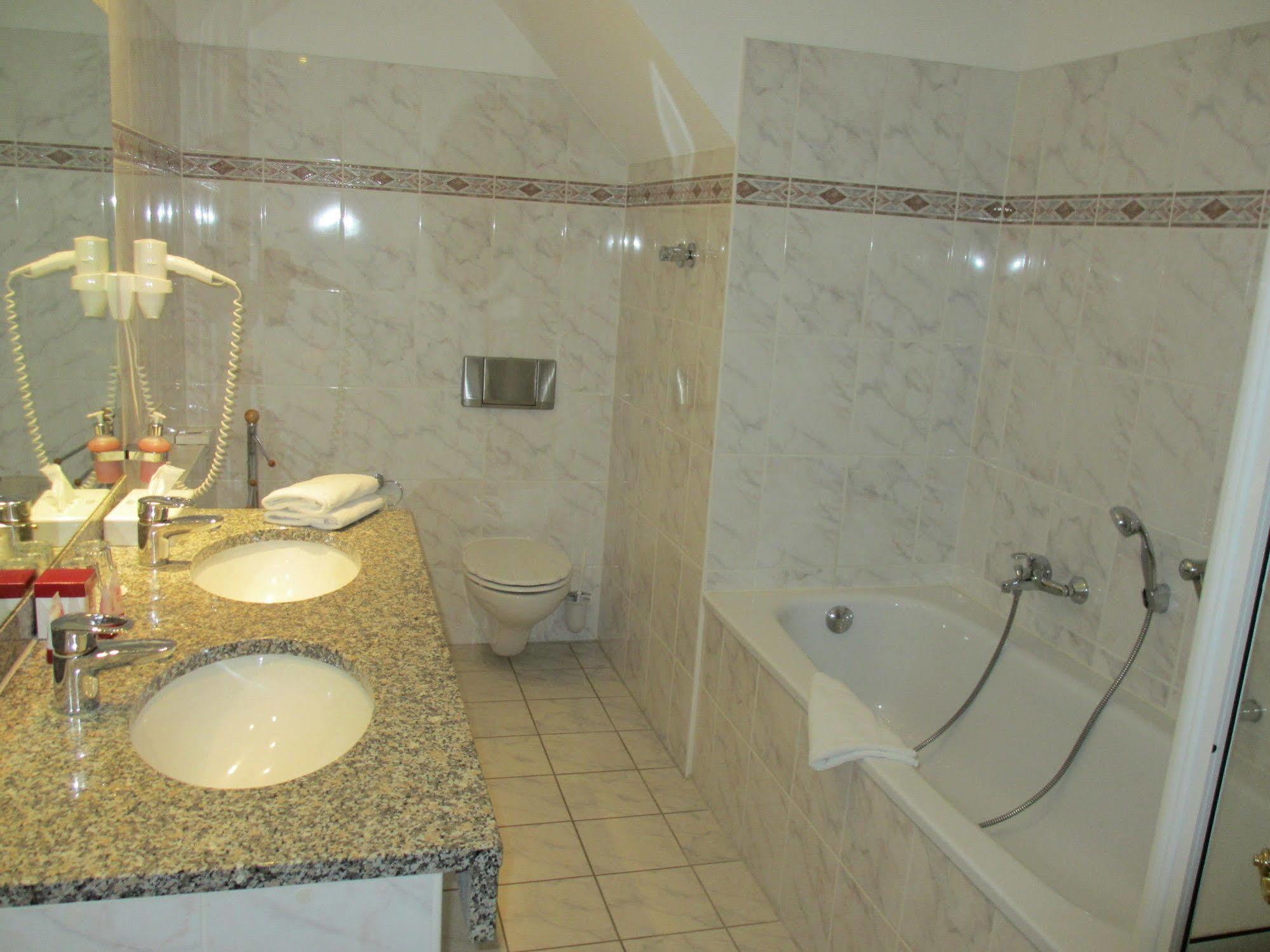 Seehotel Schloss Klink Εξωτερικό φωτογραφία